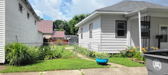 917 Wabash Ave, Vincennes, IN 47591 - view of side of property