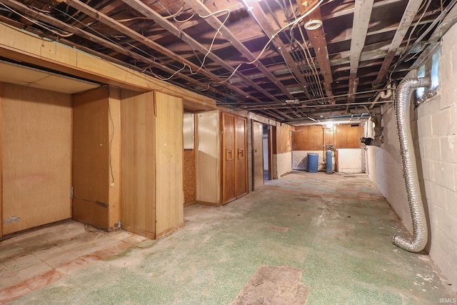 1110 Chalfant St, South Bend, IN 46617 - view of unfinished below grade area