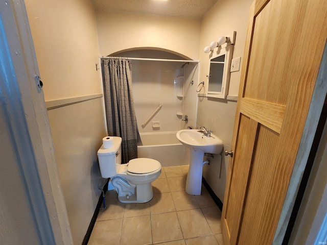 2206 S Hackley St, Muncie, IN 47302 - bathroom featuring tile patterned floors and shower / bath combination with curtain