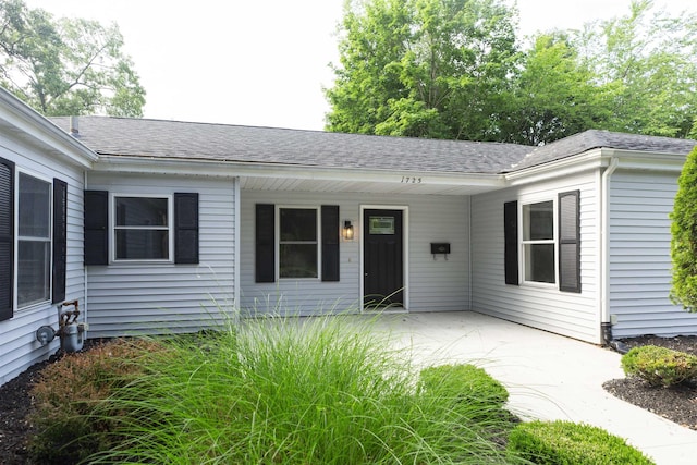 1725 Rainbow Bend Blvd, Elkhart, IN 46514 - view of front of property featuring a shingled roof