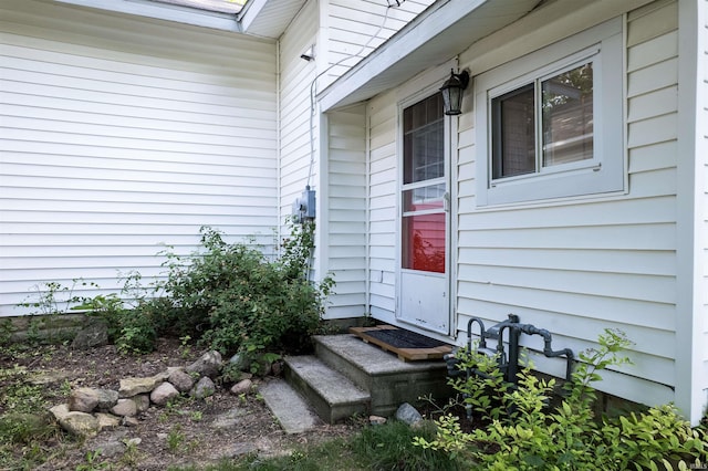 113 E High St, Redkey, IN 47373 - entrance to property
