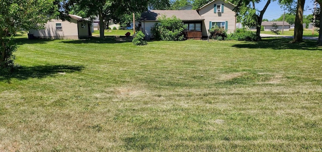 235 W Railroad St, Waterloo, IN 46793 - view of green lawn
