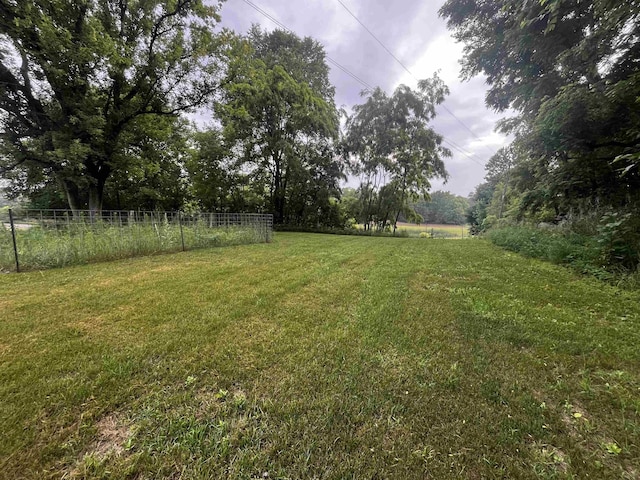 640 N Flint Rd, Angola, IN 46703 - view of yard