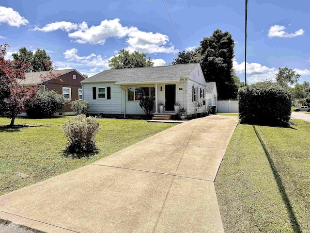1201 Christ Rd, Evansville, IN 47711 - view of front facade with driveway