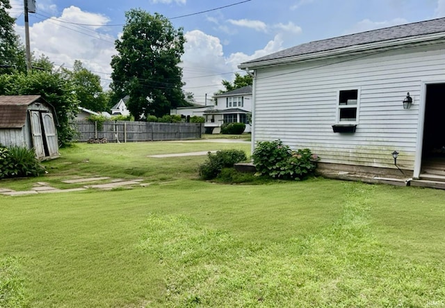 946 S 23rd St, South Bend, IN 46615 - view of yard featuring a shed