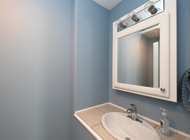 418 W 7th St, Rochester, IN 46975 - bathroom with vanity