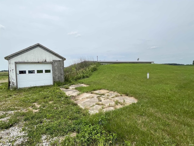 4524 E 800 N, Ossian, IN 46777 - view of yard with a detached garage