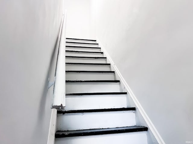 1905 Antoinette St Unit 3, Fort Wayne, IN 46803 - view of stairs