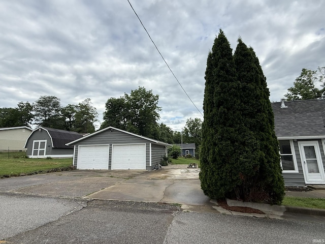 903 W Temperance St, Ellettsville, IN 47429 - view of detached garage
