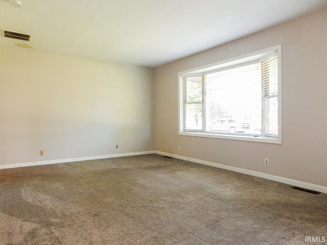 185 W Mercury St, Markle, IN 46770 - empty room with carpet