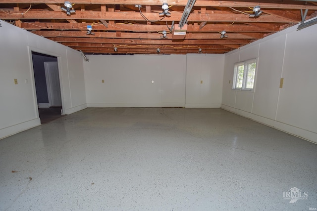 4044 S Younkin Dr, Redkey, IN 47373 - garage with a garage door opener