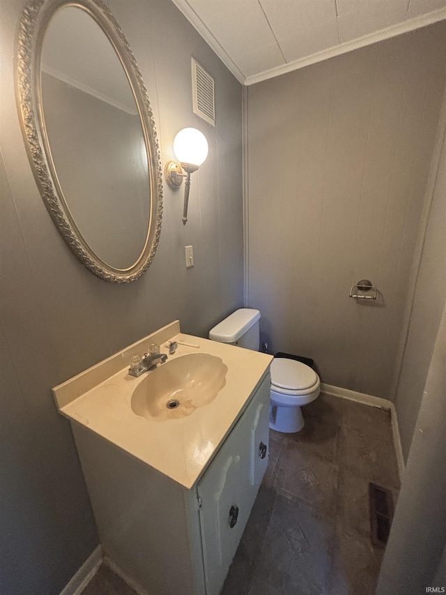 1120 Elm St, Fort Wayne, IN 46808 - half bath featuring ornamental molding and vanity