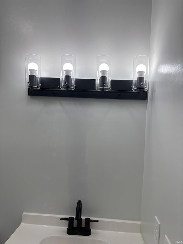853 Ridgeway Ave, Vincennes, IN 47591 - bathroom view