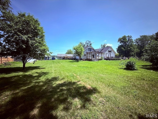 1228 N Main St, Kewanna, IN 46939 - view of yard