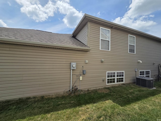 1050 Edgerton St, West Lafayette, IN 47906 - rear view of property featuring a yard and roof with shingles