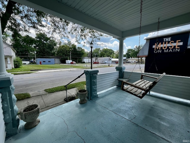 1326 W Main St, Fort Wayne, IN 46808 - view of covered porch