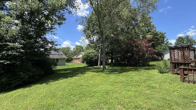 1006 S Carleton Ct, Bloomington, IN 47401 - view of grassy yard