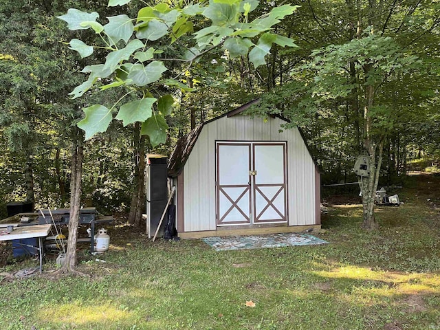 11456 E Robins Nest Dr, Springville, IN 47462
