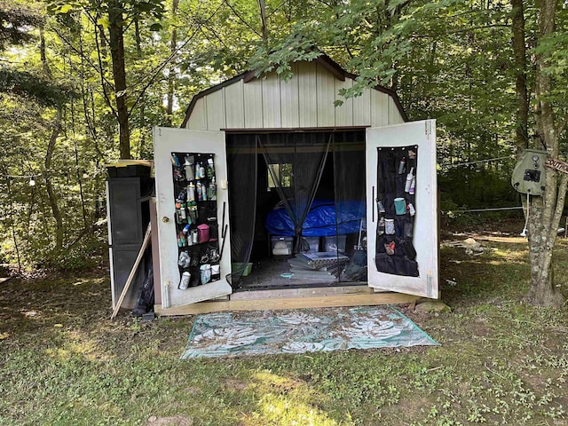 11456 E Robins Nest Dr, Springville, IN 47462