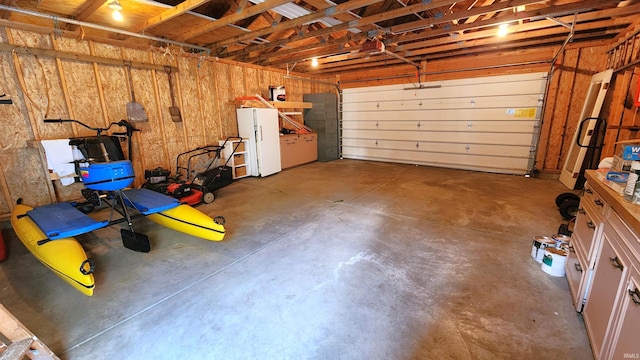 8121 N Tippecanoe Dr, Walkerton, IN 46574 - view of garage