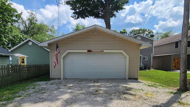 8121 N Tippecanoe Dr, Walkerton, IN 46574 - view of garage