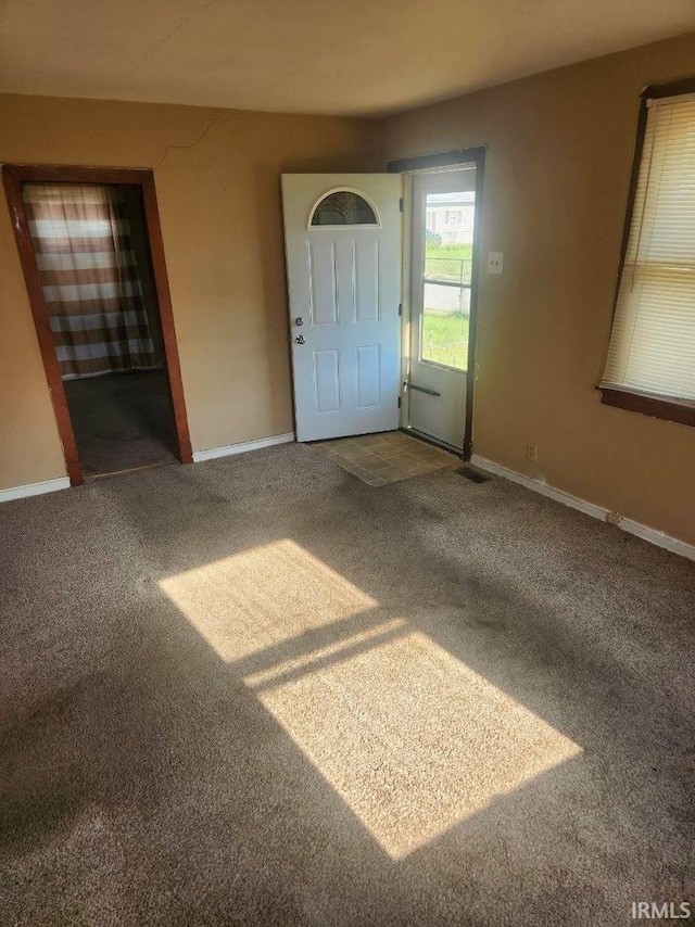 919 E Havens St, Kokomo, IN 46901 - entryway with carpet floors