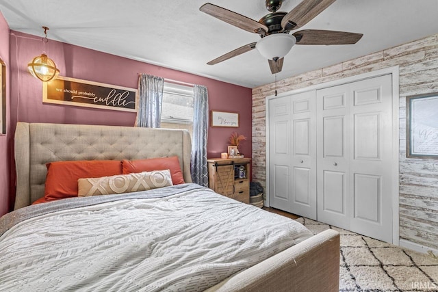 3331 Loral Dr, Anderson, IN 46013 - bedroom with a closet and ceiling fan