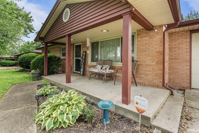 3331 Loral Dr, Anderson, IN 46013 - view of porch