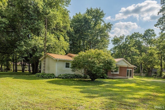 6943 Main St, West Point, IN 47992 - view of green lawn