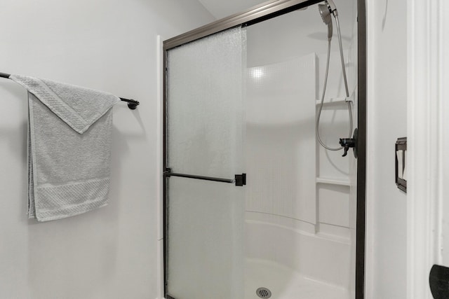 7415 Witling Blvd, Roanoke, IN 46783 - full bathroom featuring a stall shower