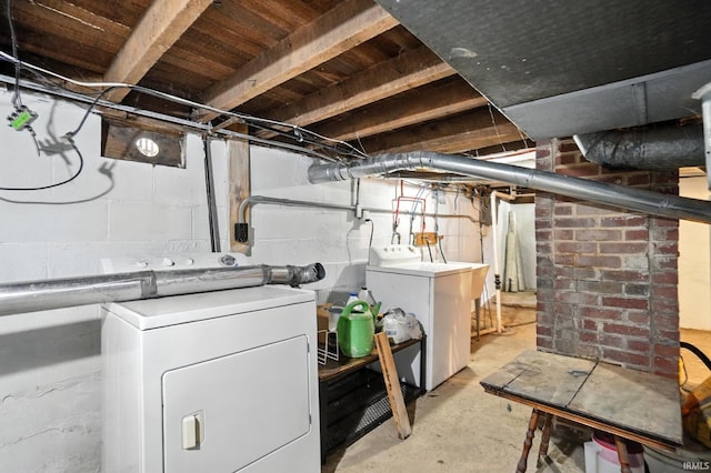 106 Mulberry St, Columbia City, IN 46725 - unfinished below grade area featuring separate washer and dryer