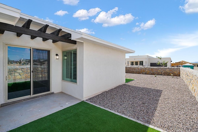 view of yard with a patio