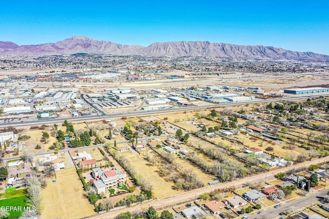 bird's eye view featuring a mountain view