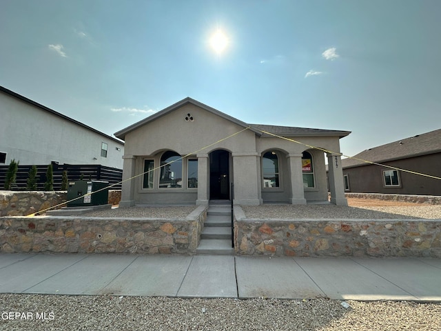 view of front of property with covered porch