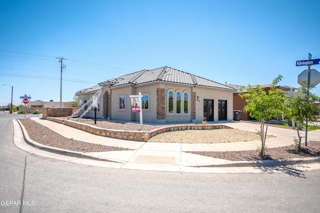 view of front of house