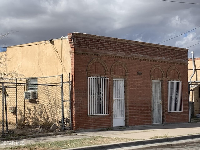 211 Stevens, El Paso, TX 79905 - photo 2