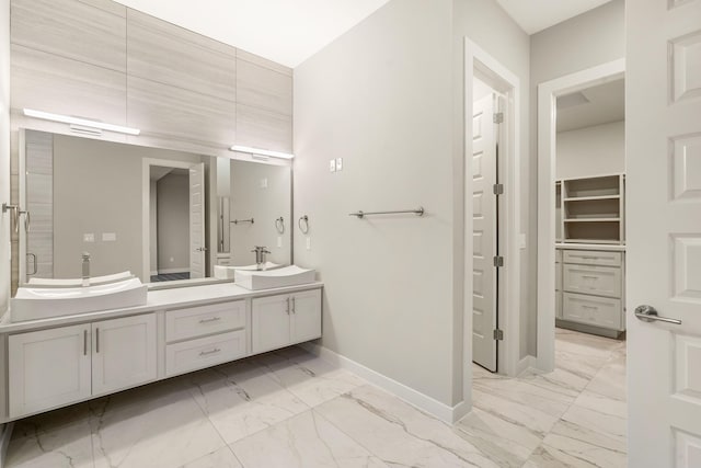 5532 Ventana Del Sol Dr, El Paso, TX 79912 - bathroom with vanity