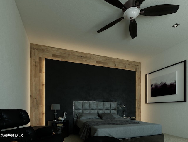 bedroom with ceiling fan