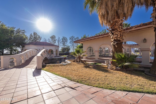 18 Via Placita, El Paso, TX 79927 - view of patio with driveway