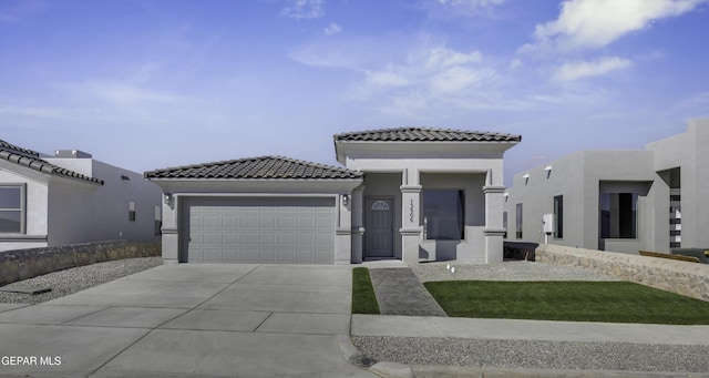 view of front facade with a garage