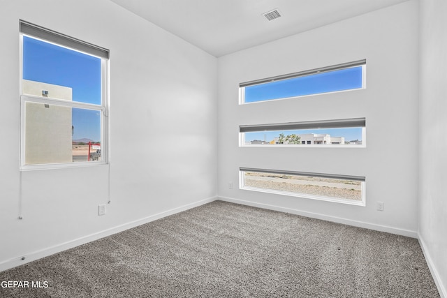 view of carpeted spare room