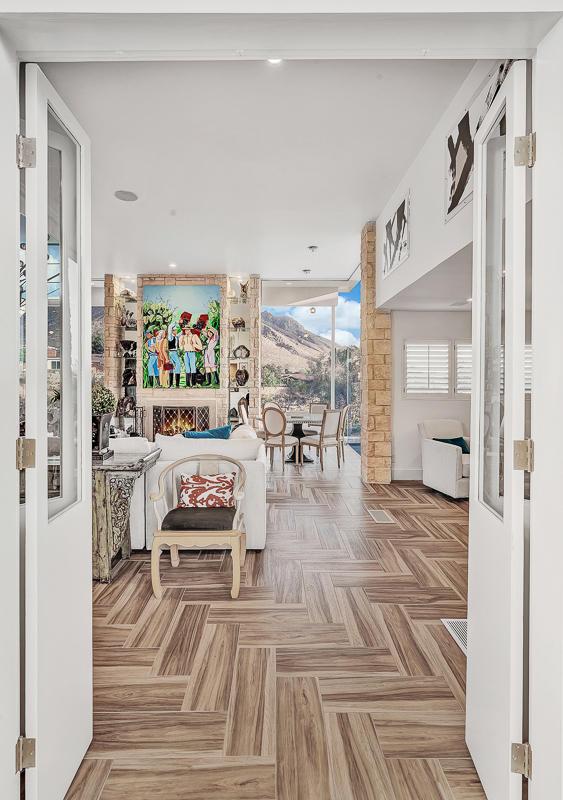 928 Singing Hills Dr, El Paso, TX 79912 - view of hallway