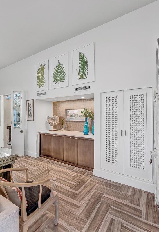 928 Singing Hills Dr, El Paso, TX 79912 - sitting room with baseboards and visible vents