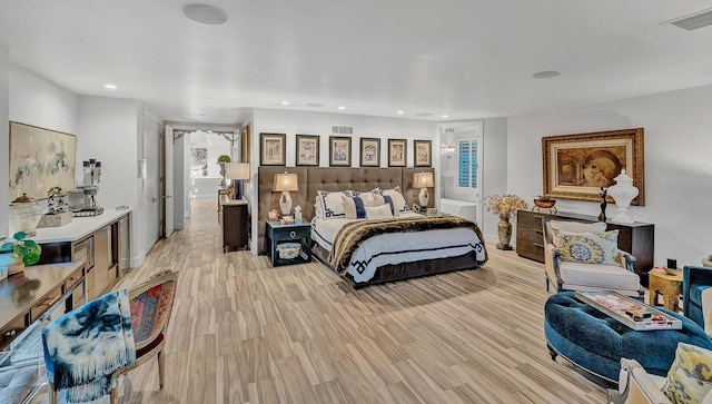 928 Singing Hills Dr, El Paso, TX 79912 - bedroom featuring recessed lighting, visible vents, light wood finished floors, and baseboards