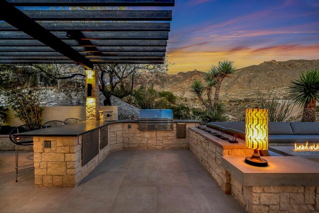 928 Singing Hills Dr, El Paso, TX 79912