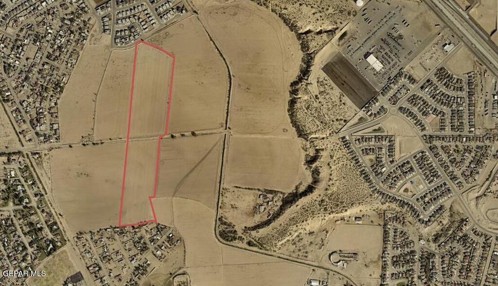 4 Socorro Trl Unit 2-F, Socorro, TX 79927 - photo 2