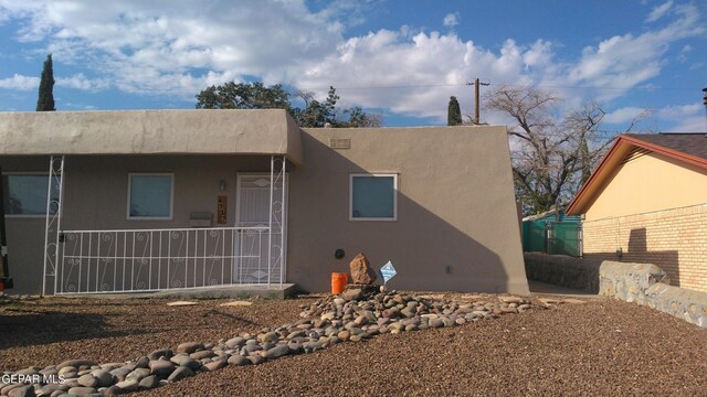 view of front of home