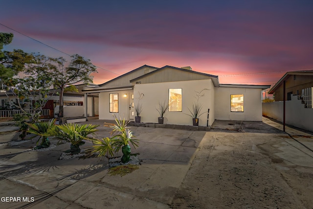 view of front of property featuring a patio area