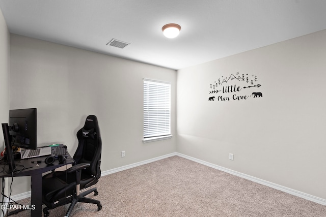 office space featuring carpet