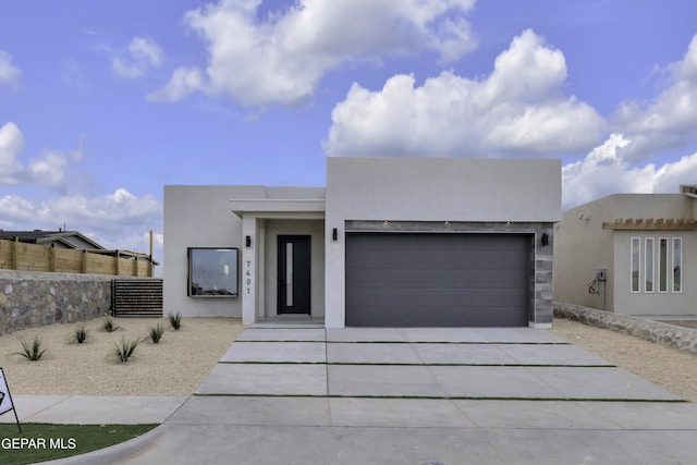 view of front of home featuring a garage